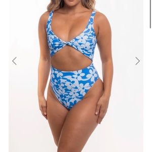 NWT Skatie Chloe one piece bathing suit